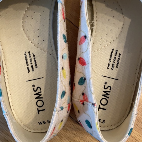 NWT Christmas Light Toms 6.5 - Picture 2 of 3